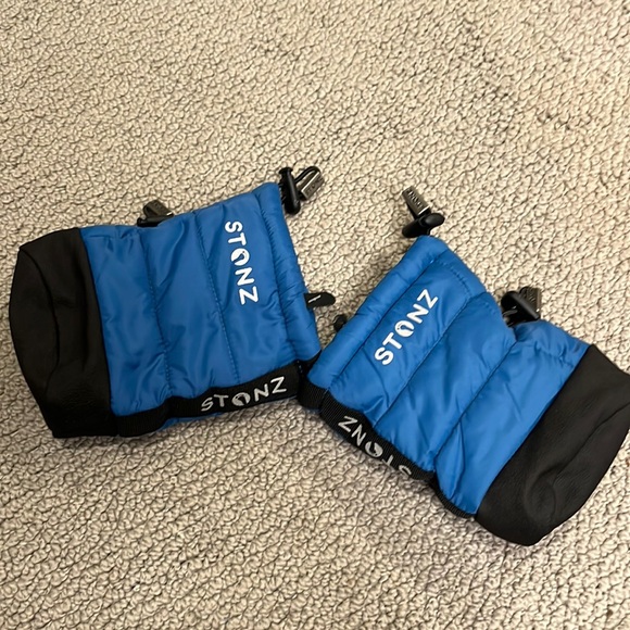 Stonz Other - stonz small never worn